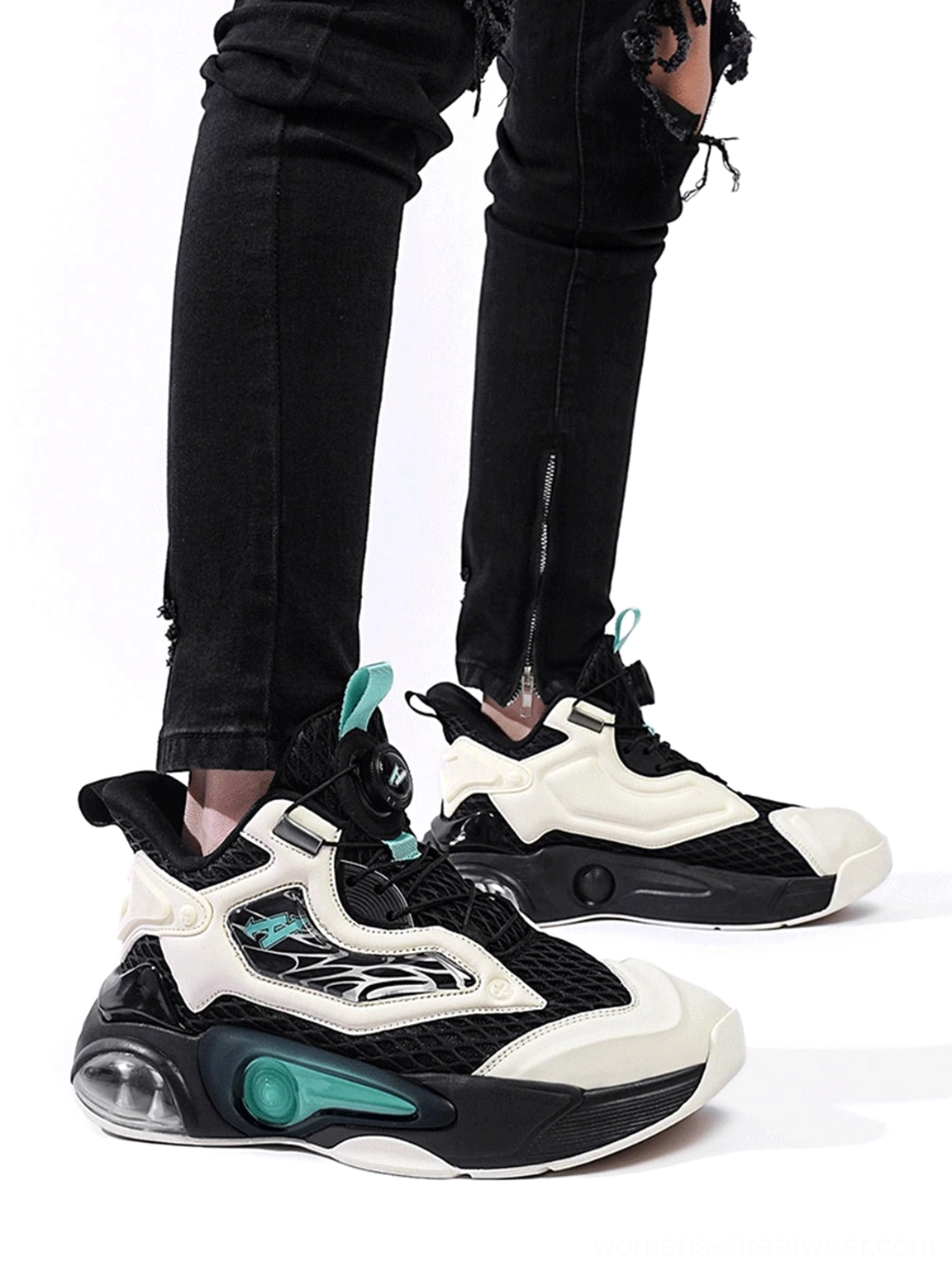 Air cushion runner sneakers product image featuring a breathable mesh upper and modern streetwear silhouette