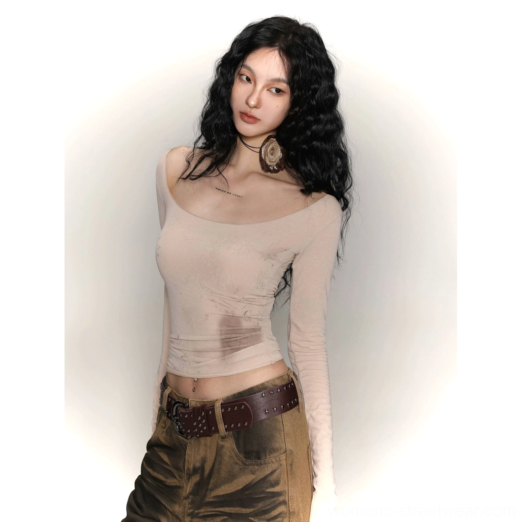 Apricot heart print deep U-neck long sleeve base layer top with a slim Y2K streetwear fit