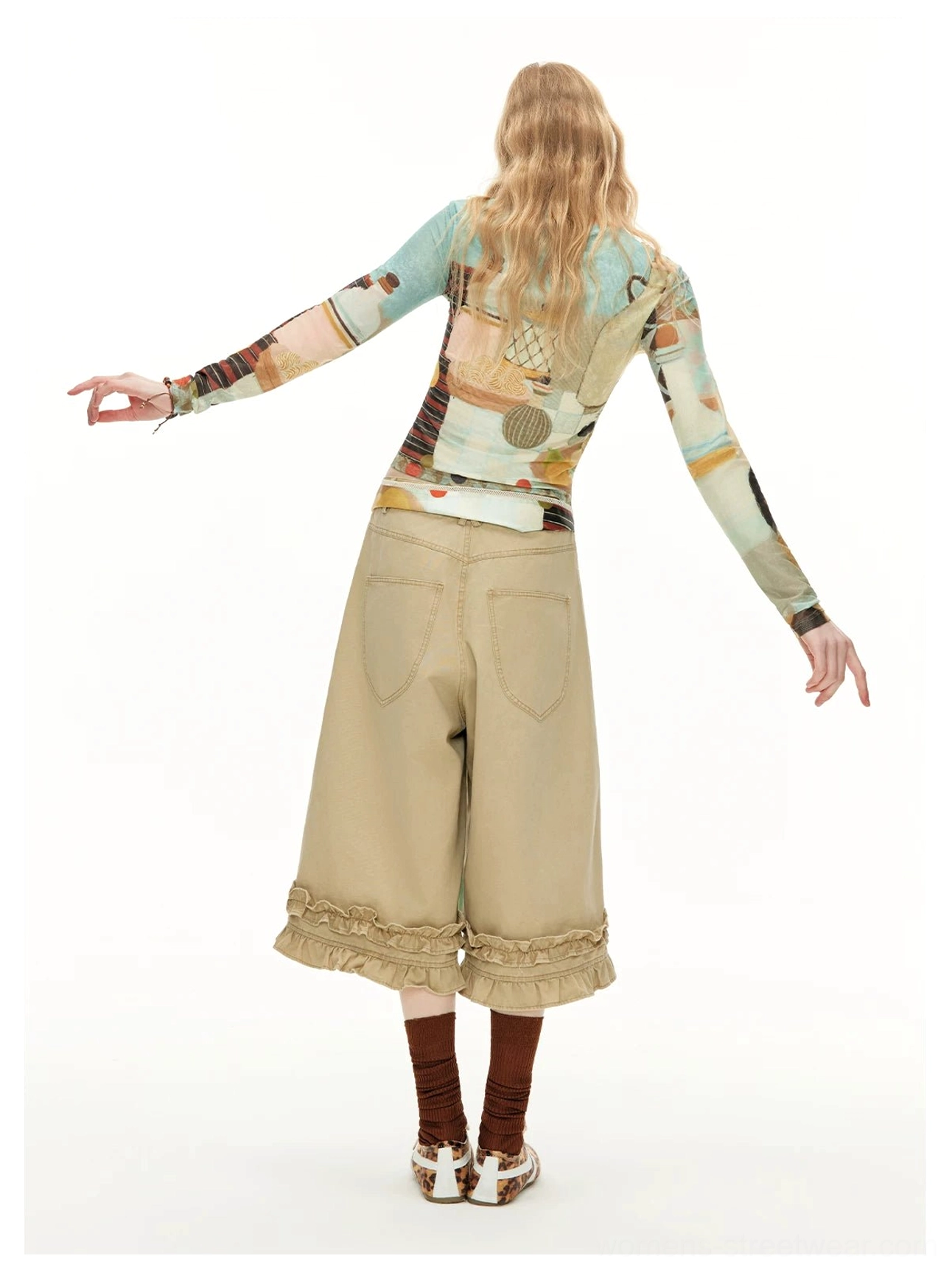 Art still life cat print sheer mesh long sleeve crop top fashion styling detail