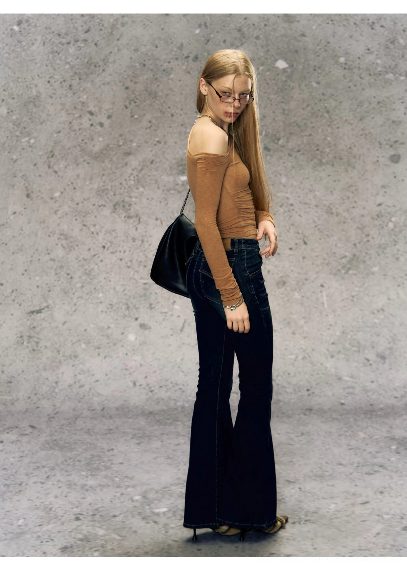 Asymmetrical one-shoulder long sleeve Korean streetwear base layer top fashion product image