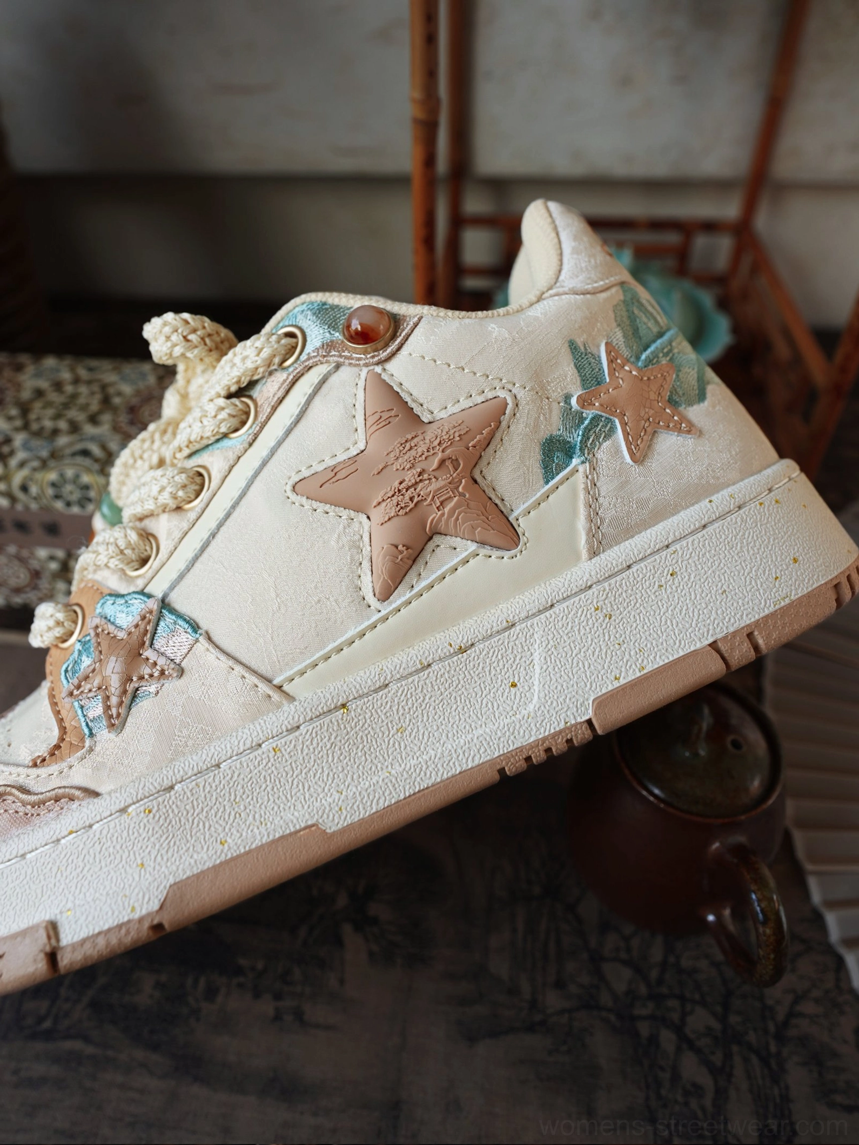 Beige and brown retro star sneakers designed for unisex Korean fashion and contemporary streetwear outfits