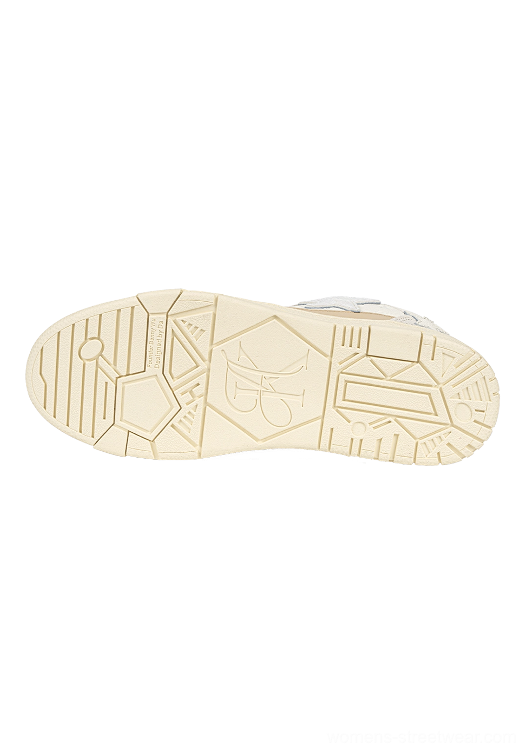 Beige star streetwear sneakers with soft neutral color, decorative lace details, thick rubber outsole, and versatile Korean fashion aesthetic