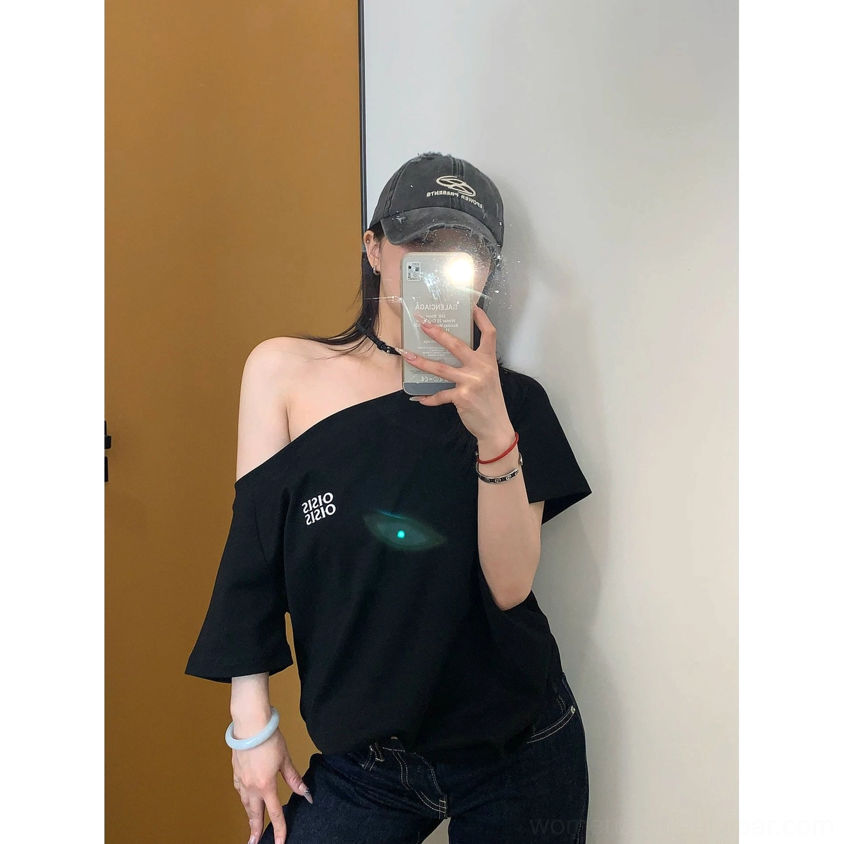 Black asymmetrical off-shoulder logo tee with loose short sleeves for women's Korean fashion and everyday street styling