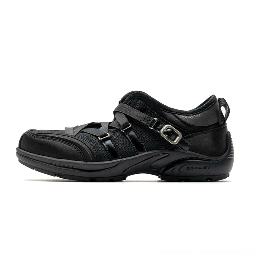 Black cutout cross-strap sneakers with dual adjustable buckles, breathable mesh side panels, rounded toe, and flat rubber outsole for women's Y2K streetwear