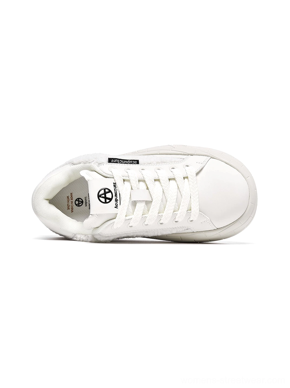 Black fleece-panel sneakers suited to winter streetwear, Y2K layering, and everyday casual outfits