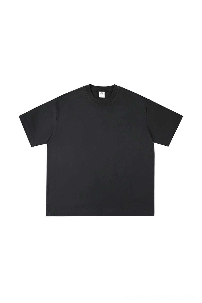 Black heavyweight oversized cotton t-shirt with relaxed dropped shoulder Seoul streetwear fit