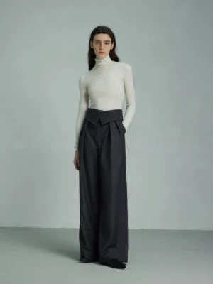 Black high-waist wide-leg suit trousers with front pleats and floor-length drape styled in Korean fashion