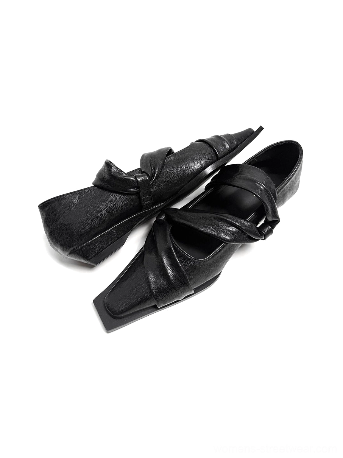 Contemporary black square-toe leather flats designed for Acubi-inspired outfits, Korean fashion, and everyday city wear