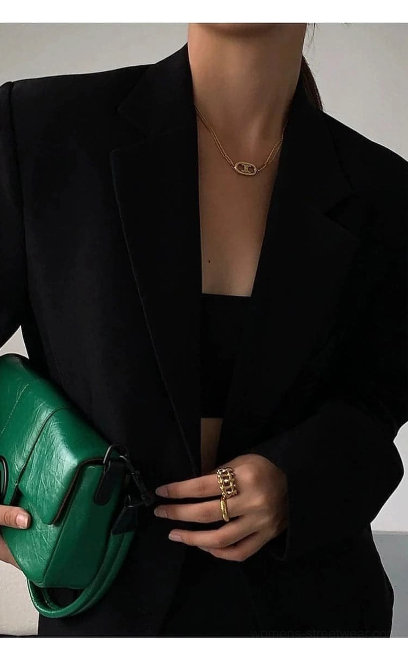 Black oversized blazer Korean fashion inspiration Seoul streetwear contemporary trend
