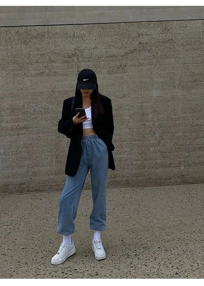 Black oversized blazer oversized silhouette drape comparison size guide visual reference