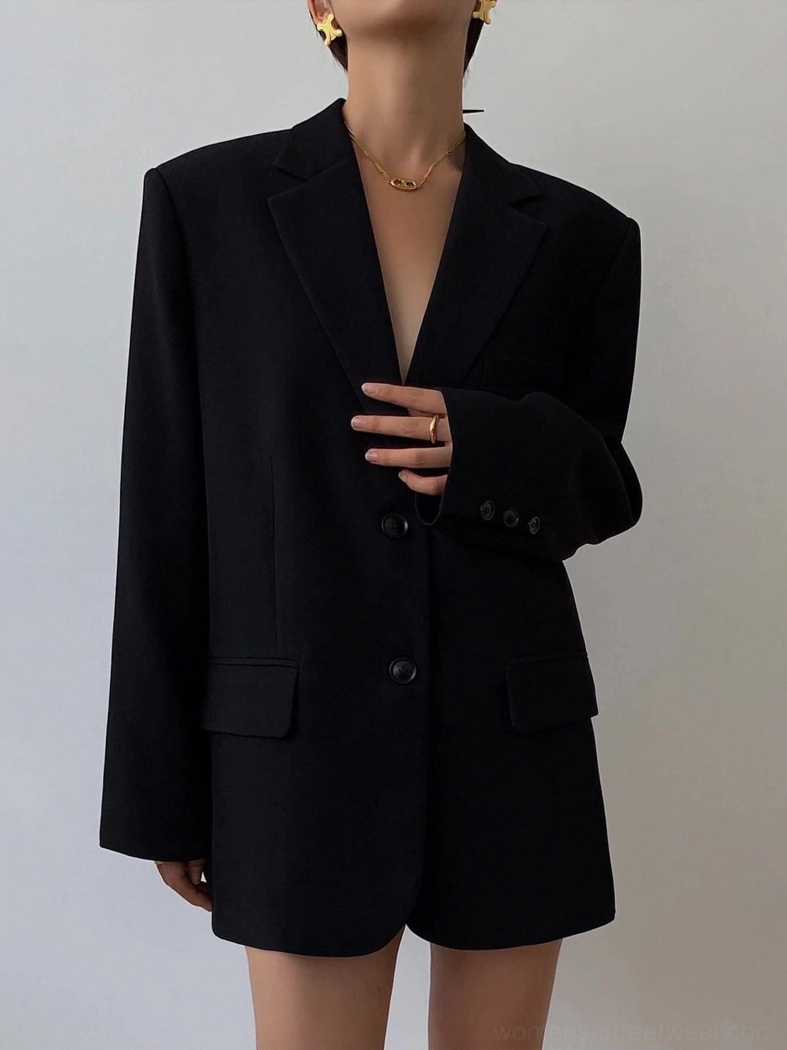 Black oversized Korean blazer full front view gold layered necklace minimalist aesthetic