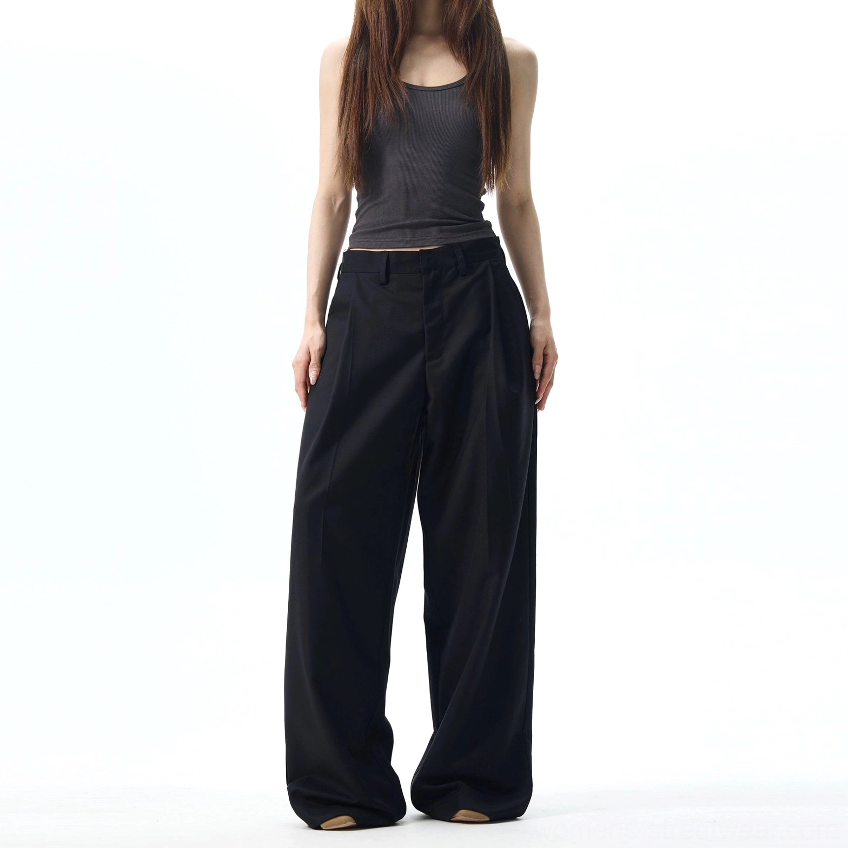 Black pleated wide-leg streetwear pants with tailored waistband, relaxed fit, floor-length legs, and versatile Korean style appeal