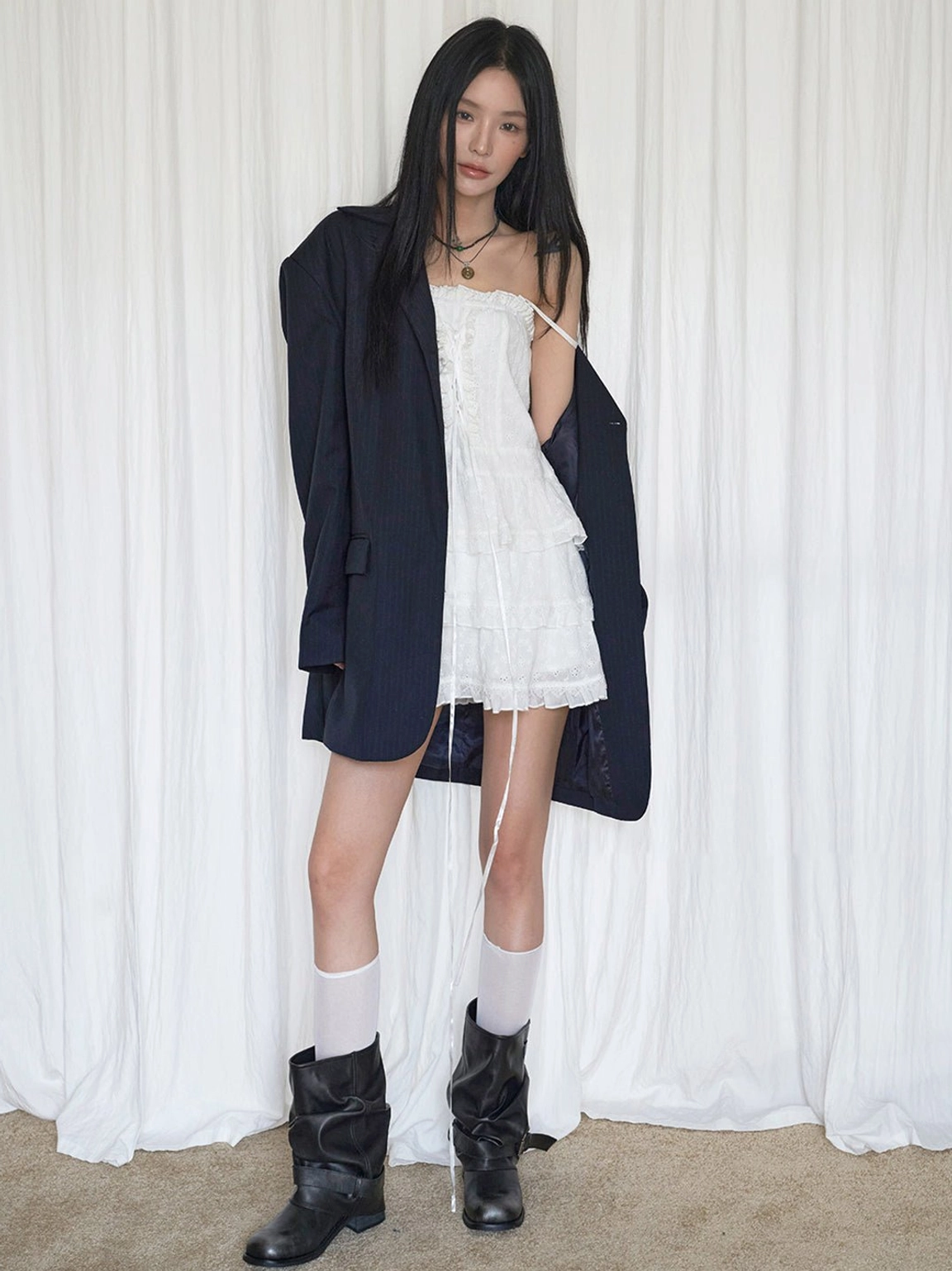 Black ruched buckle mid-calf block-heel streetwear boots product detail and slouchy shaft design