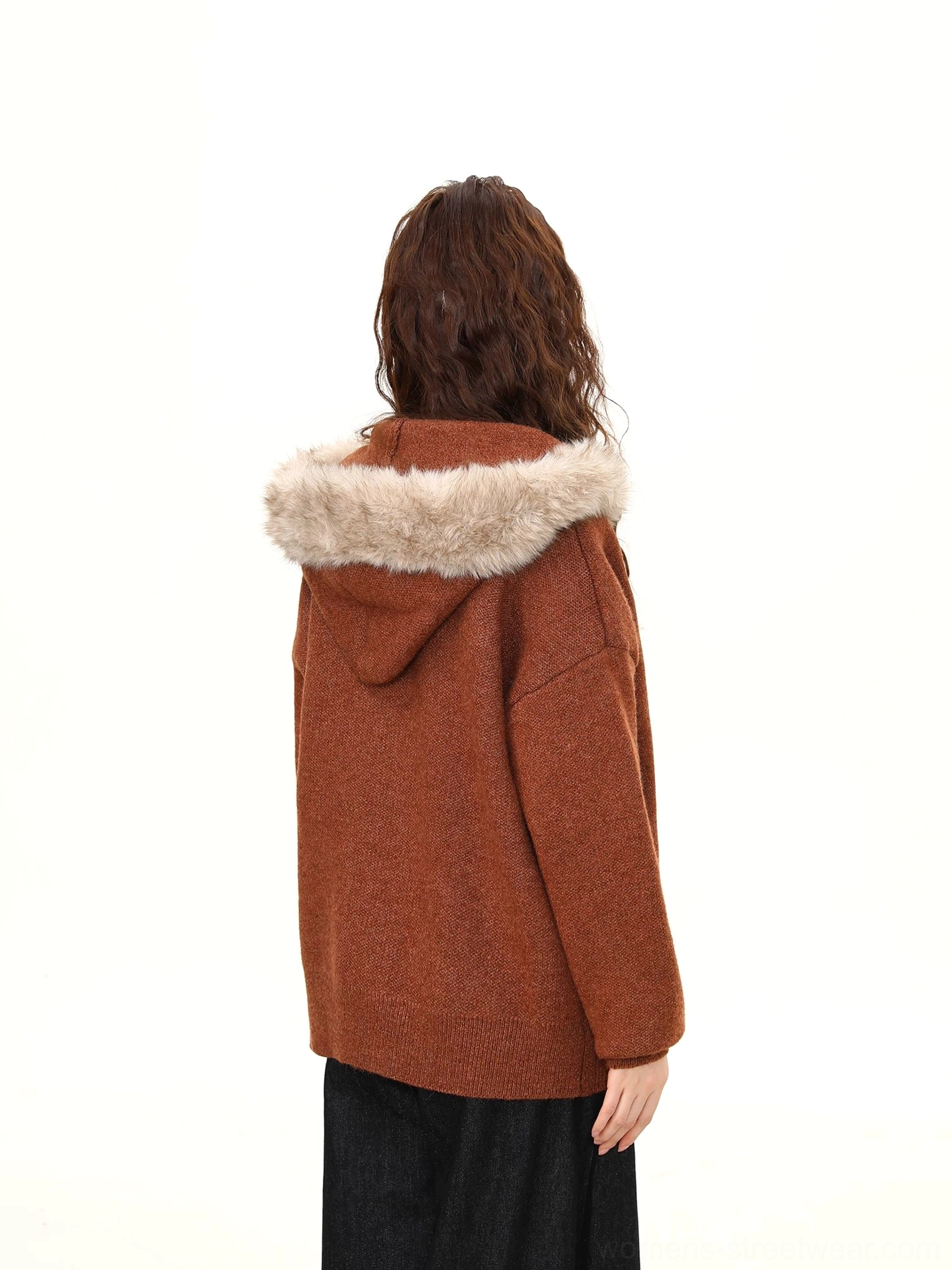 Back view of a relaxed brown faux fur hood trim zip-up jacket with a loose Korean streetwear silhouette