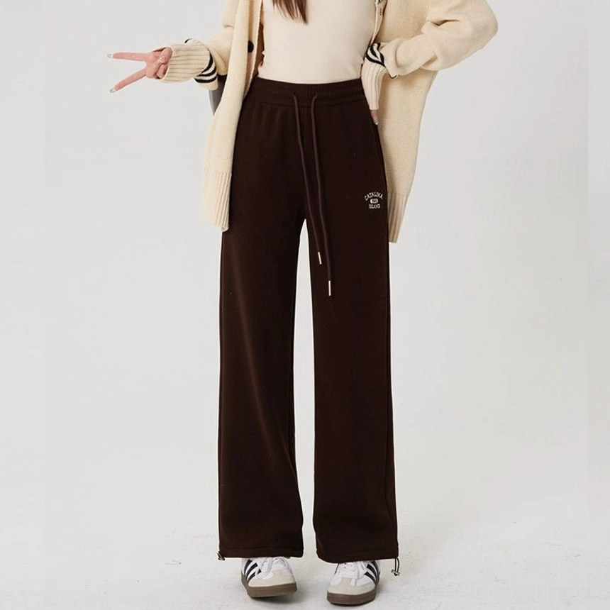 Brown fleece-lined straight-leg streetwear sweatpants product image showing the high-rise drawstring waist, loose leg shape, and adjustable cuff styling