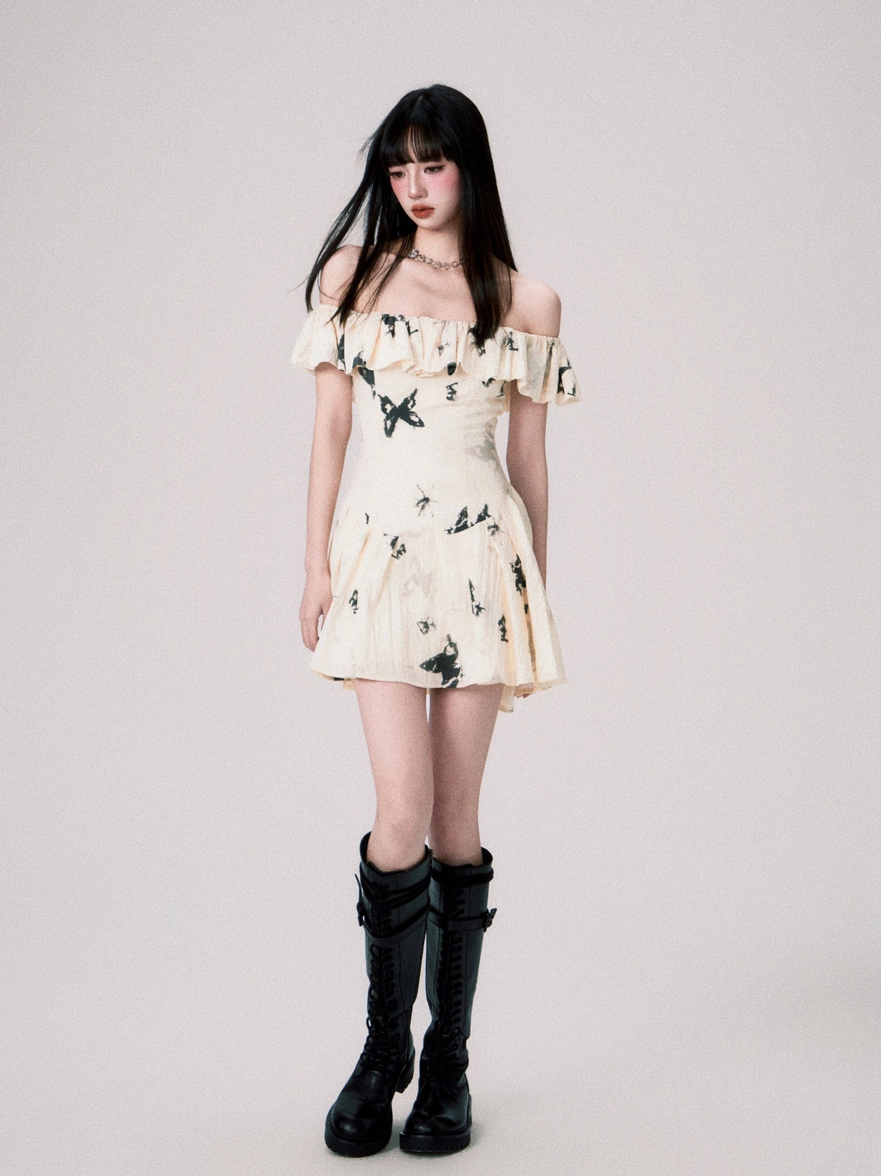 Butterfly print off-shoulder ruffle dress romantic street style outfit view