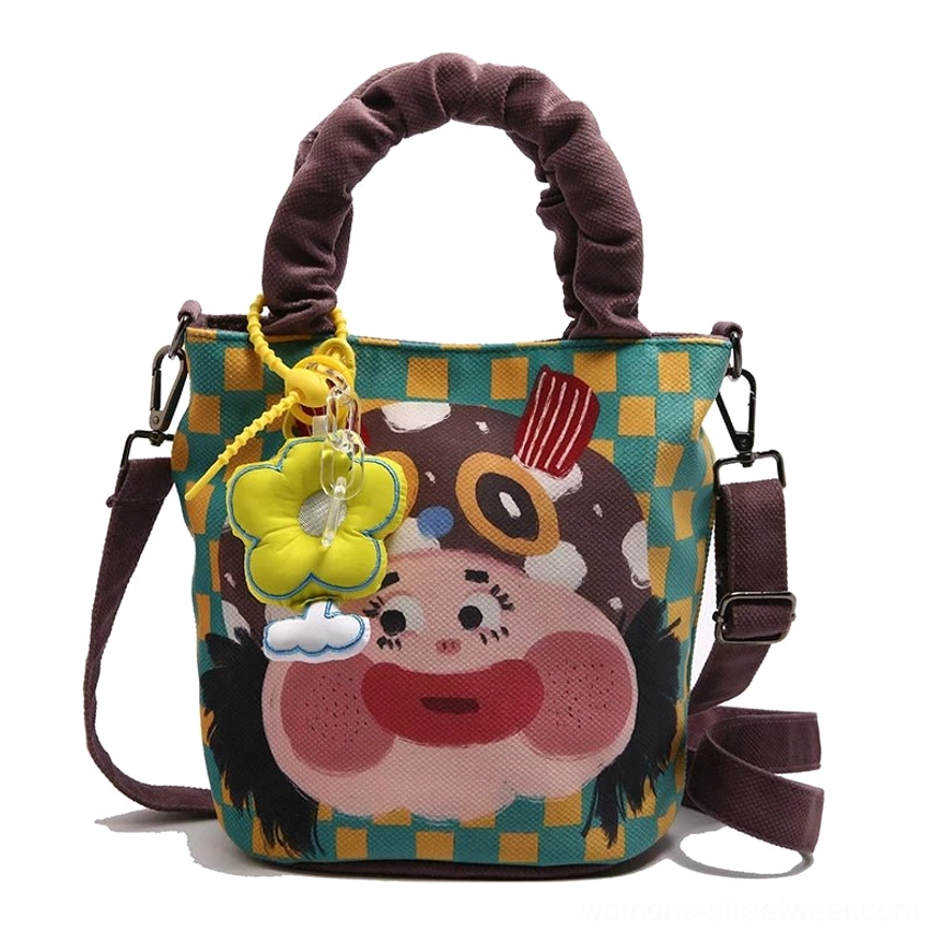 Padded handle close-up showing blue foam cushioning and ergonomic design for comfortable hand-carried and shoulder wear