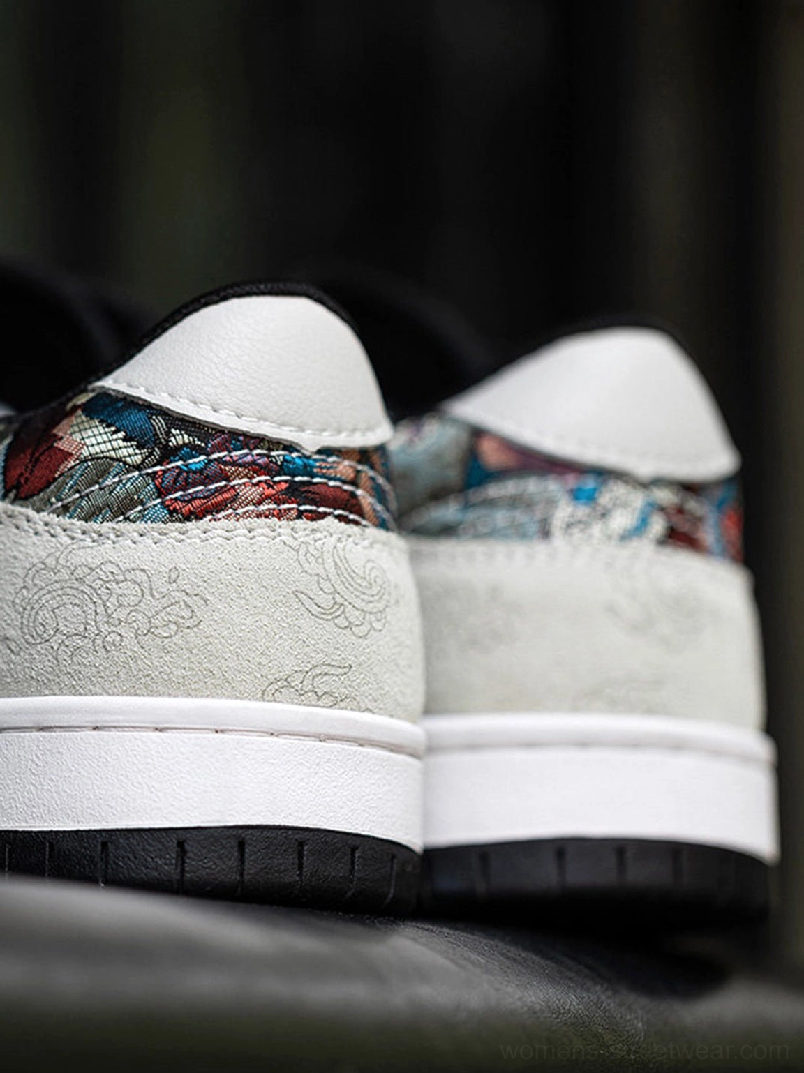 Chinese embroidered bird brocade low-top court sneakers designed for Korean-inspired streetwear and casual cargo outfits