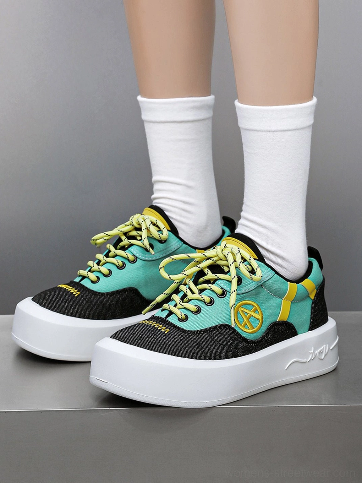 Colorful platform canvas shoes for Y2K outfits oversized streetwear layers and Korean style casual looks