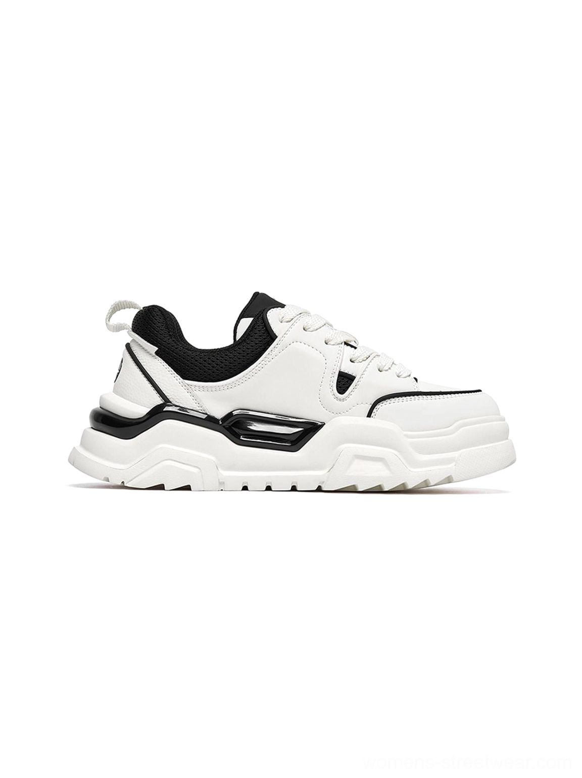 Contrast cutout lug sole platform sneakers heel pull tab detail