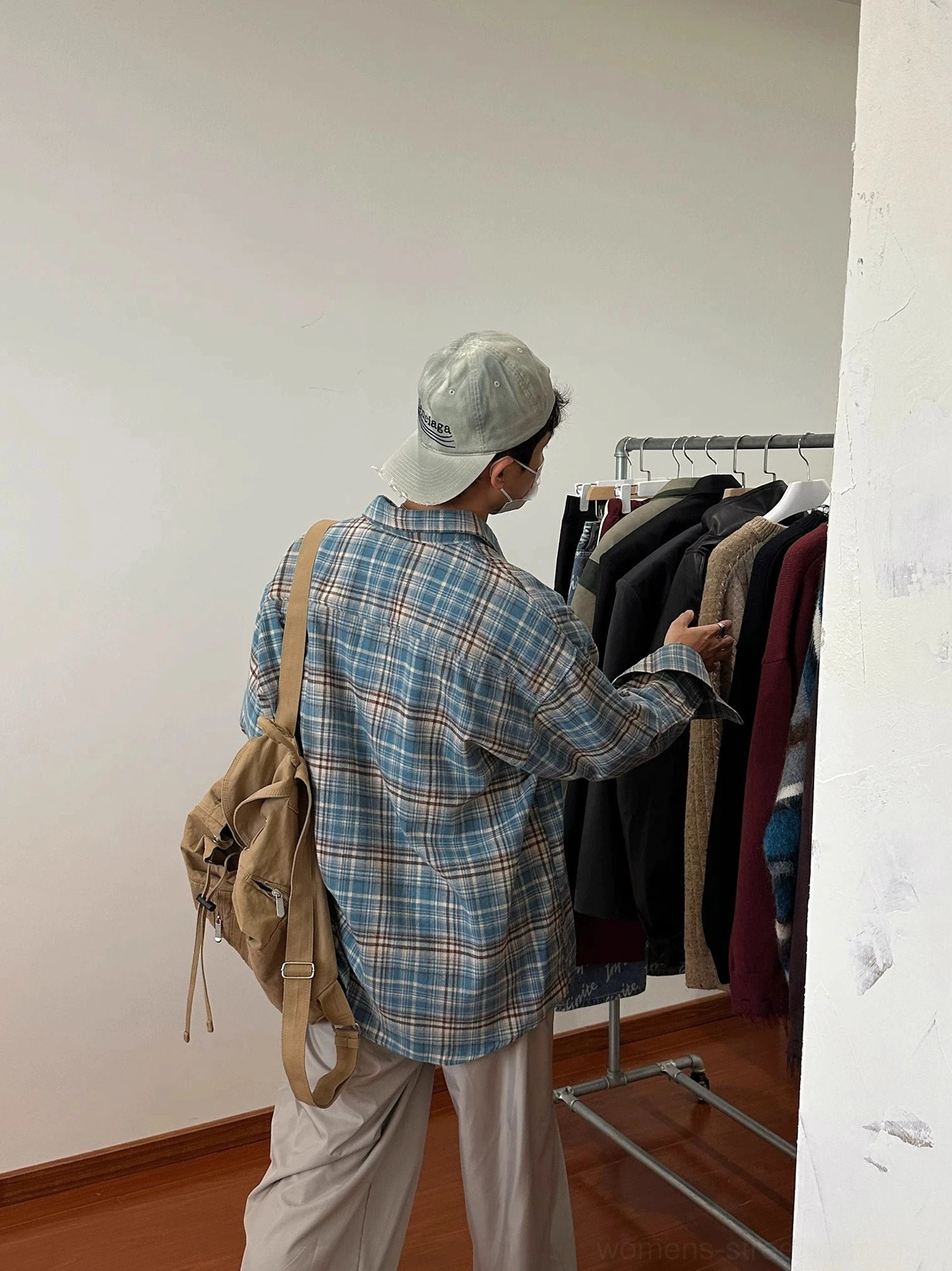 Cotton plaid flannel shirt with loose oversized silhouette for Y2K and Korean fashion layering