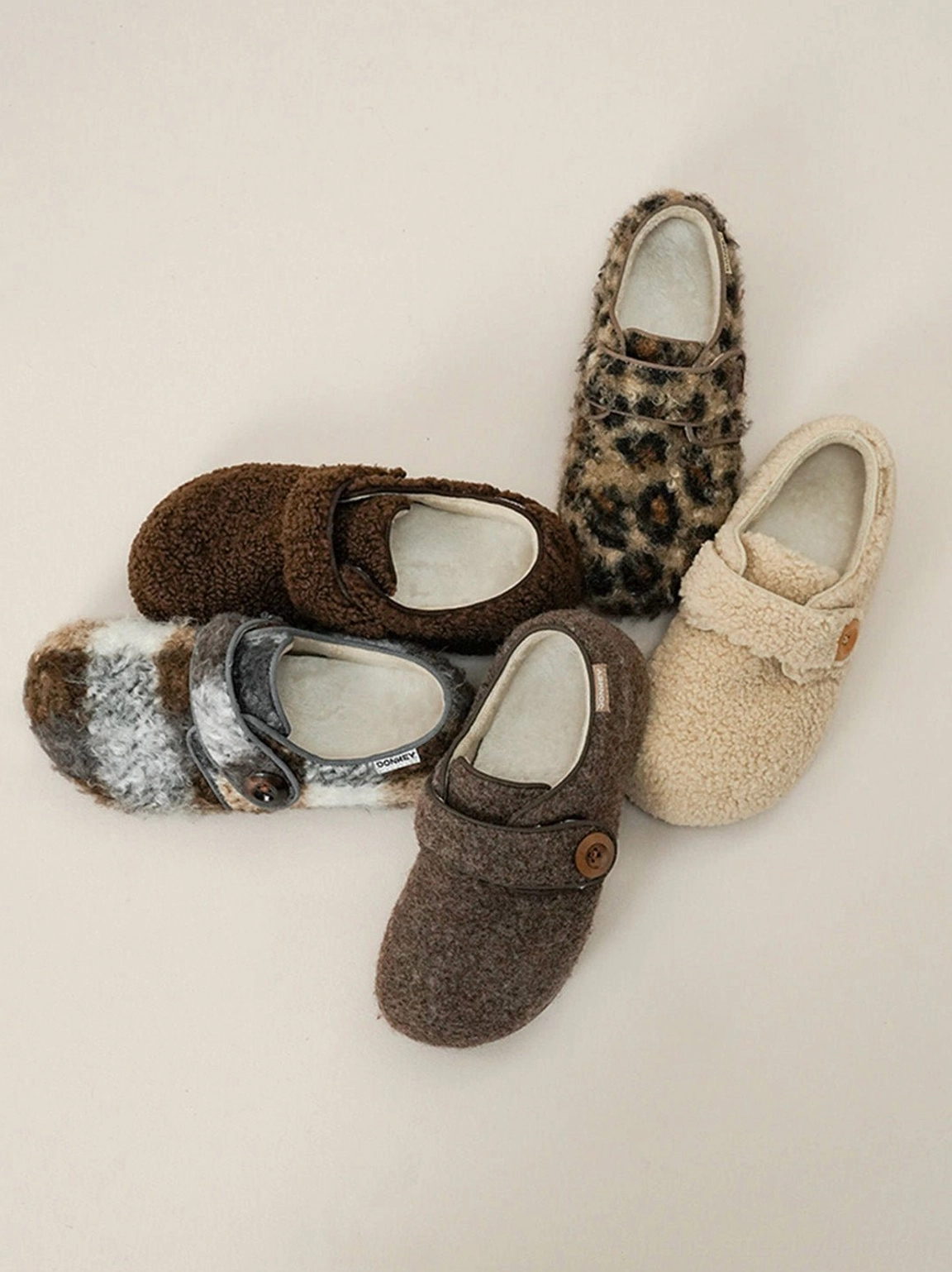 Cozy faux fur Velcro slip-on shoes in textured leopard and neutral colorways for relaxed Korean street style