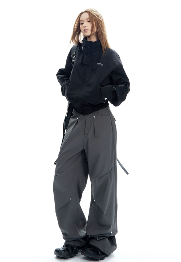 Relaxed cropped bomber jacket outfit designed for Korean fashion, Seoul streetwear, Y2K layering, and everyday city wear