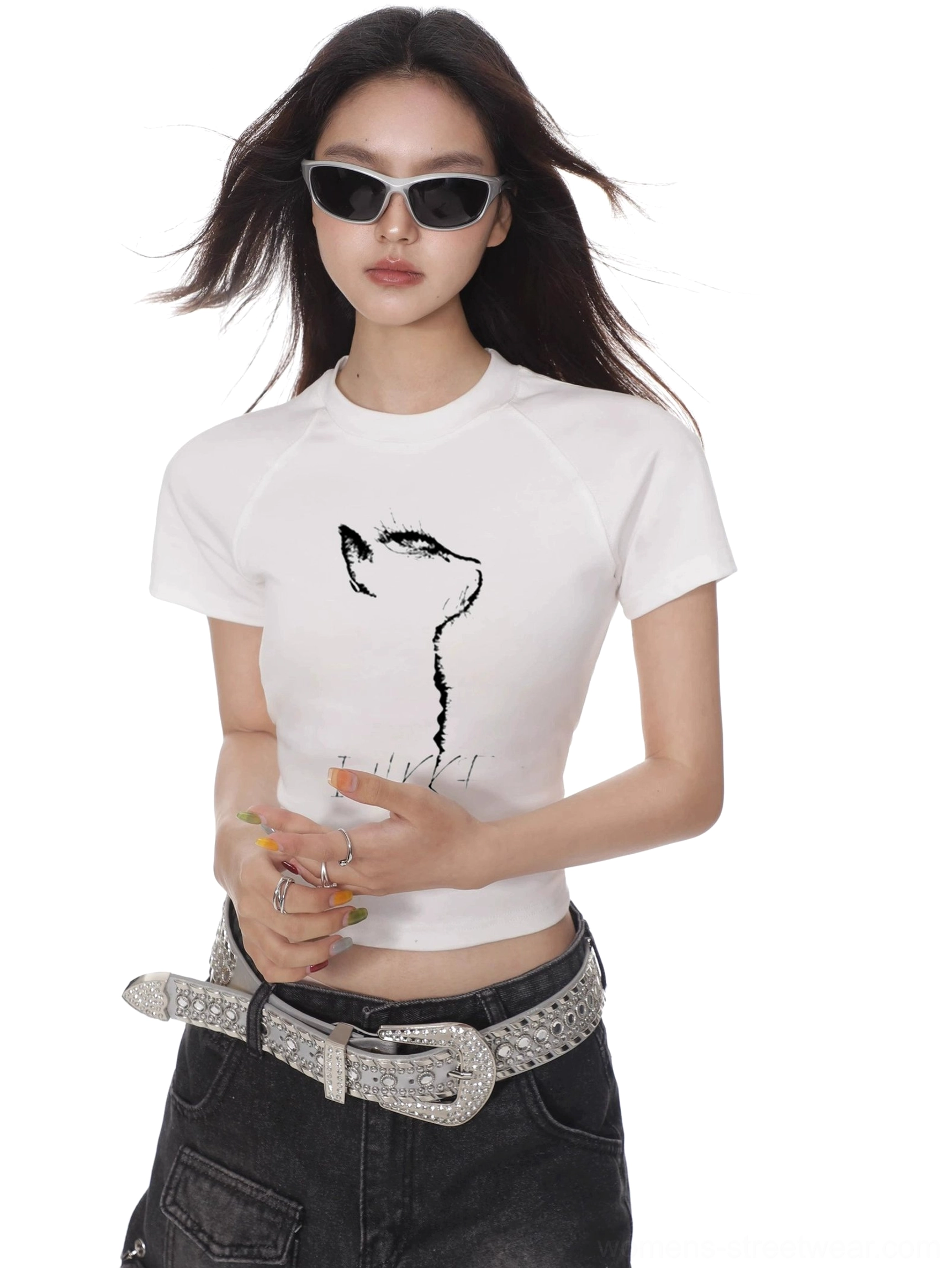 Cropped cat print short sleeve tee designed for Acubi style Y2K streetwear layering