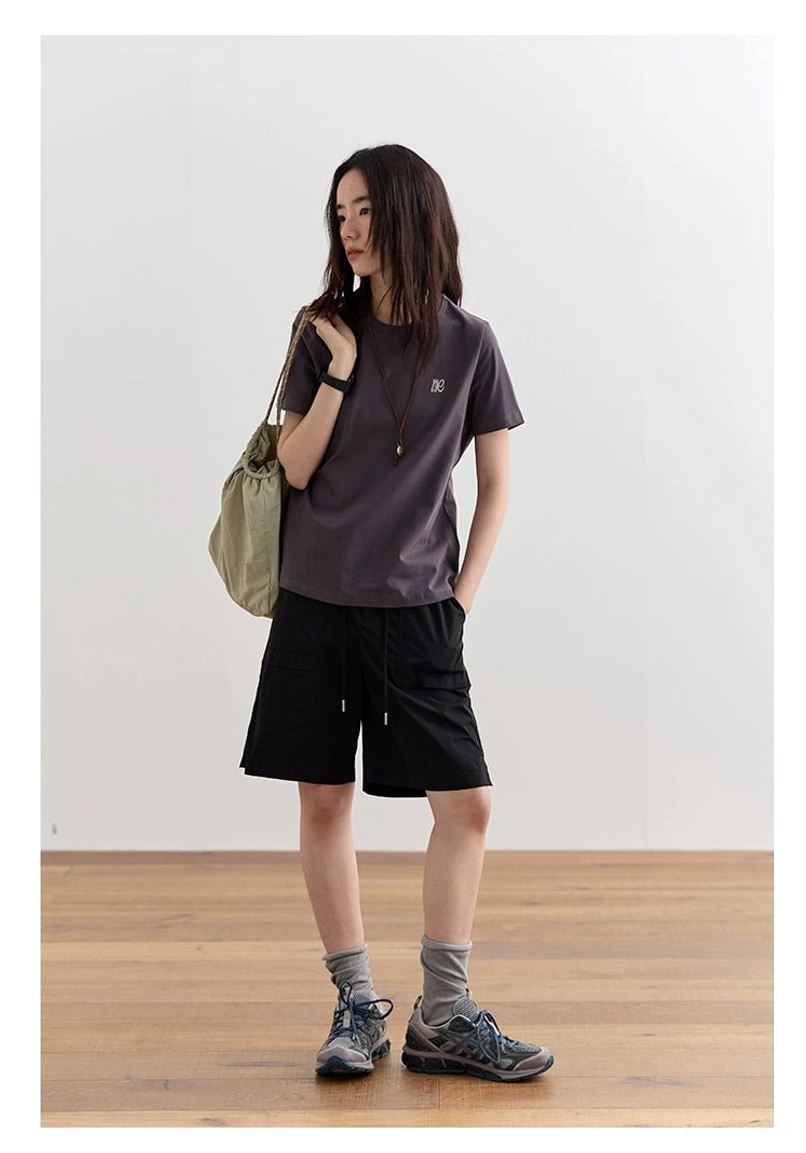 Dark purple minimalist embroidered logo crew neck t-shirt color personality expression fashion