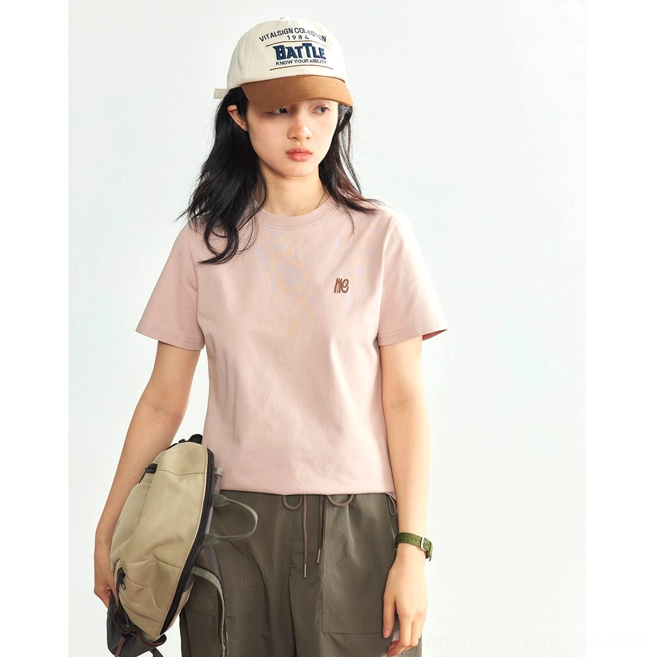 Dark purple minimalist embroidered logo crew neck t-shirt korean fashion approach body-flattering