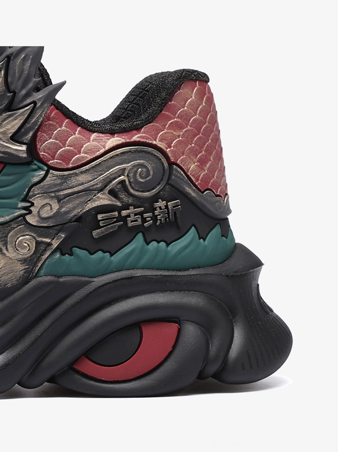 Black dragon crest sneakers designed for bold Y2K streetwear outfits with an oversized runner silhouette, textured detailing, and statement sole