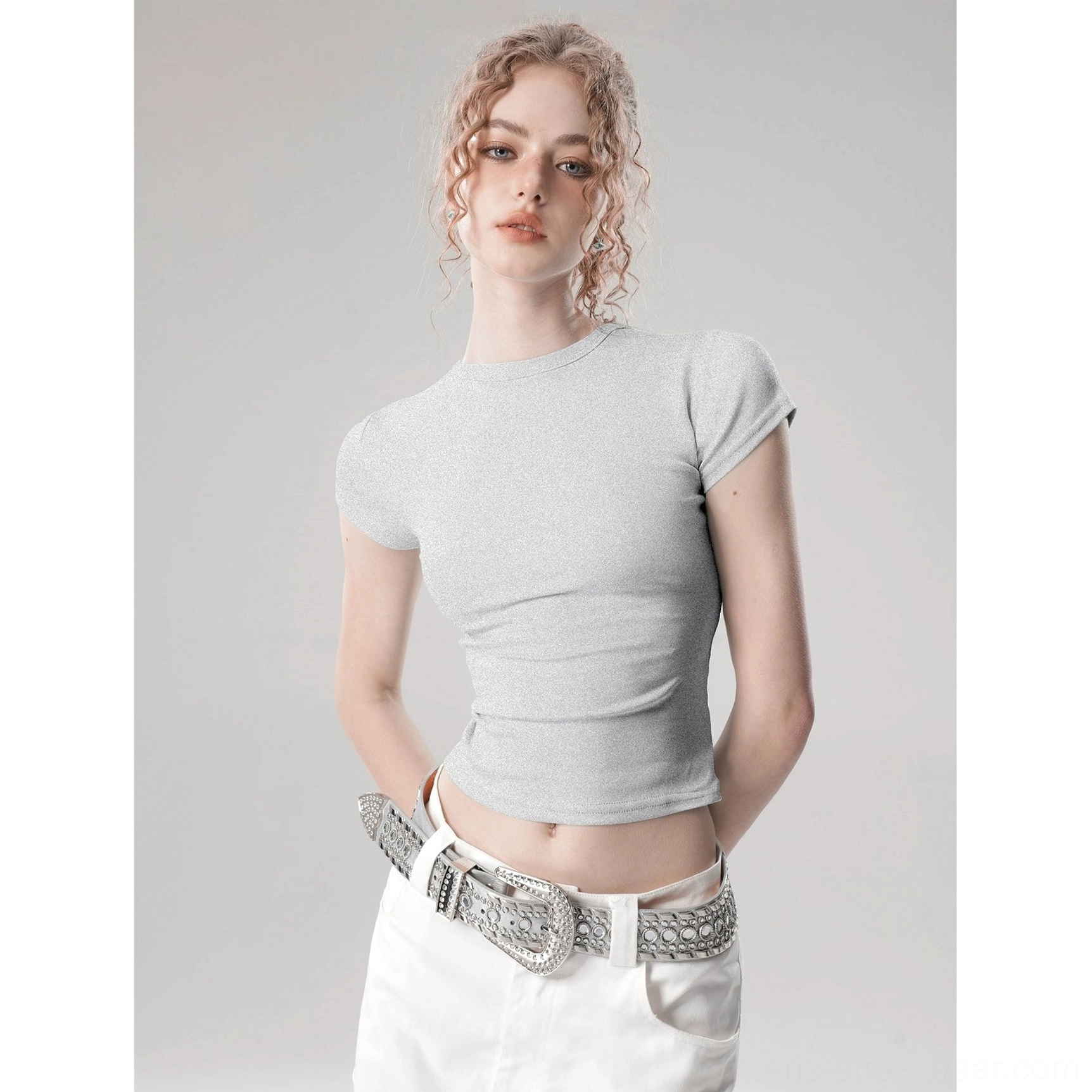 Everyday solid color fitted crop top designed for Y2K outfits, cargo pants, and layered streetwear