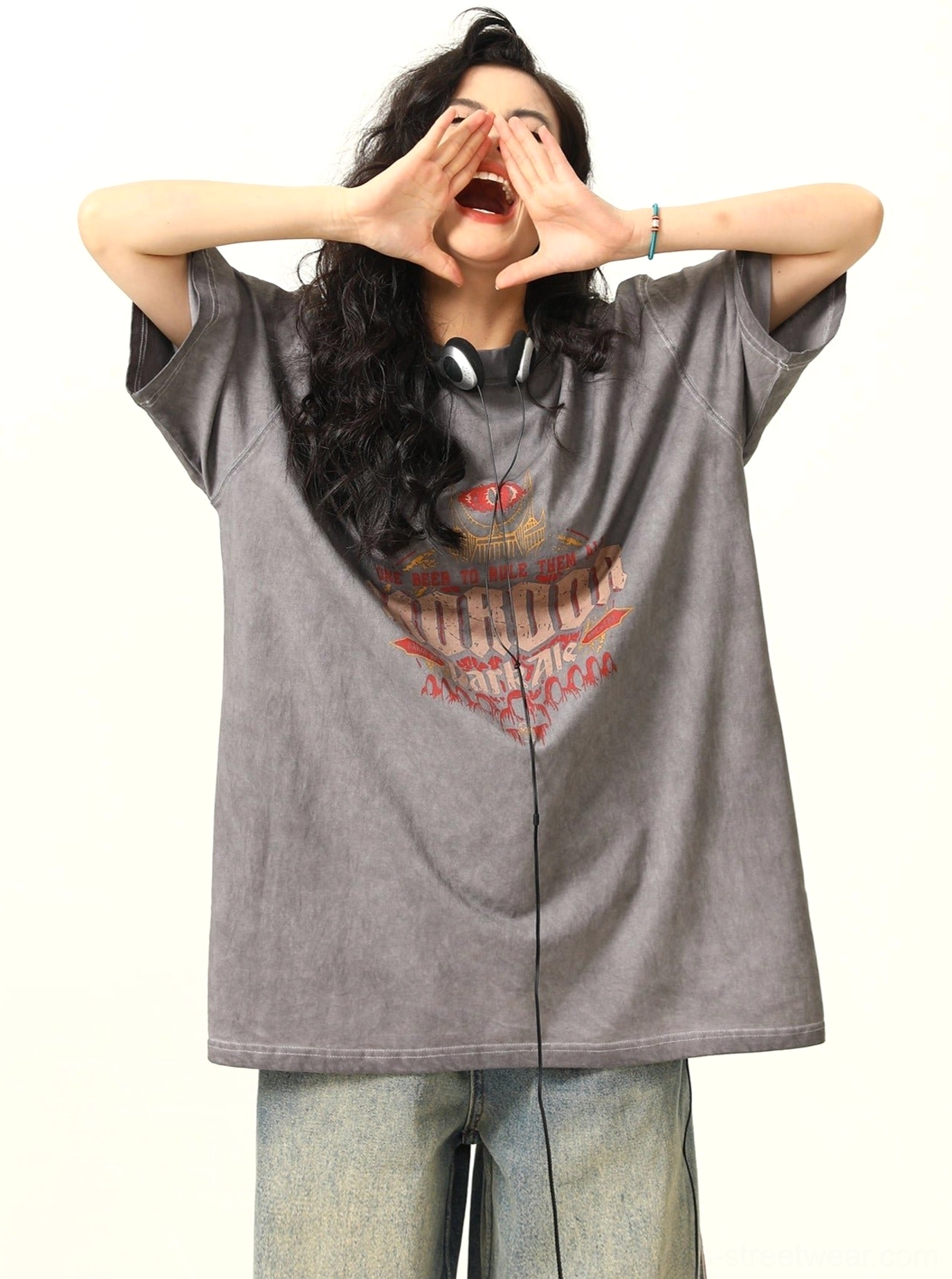 Front view of a faded gray fantasy graphic oversized T-shirt featuring a centered MORDOR print and classic crew neckline