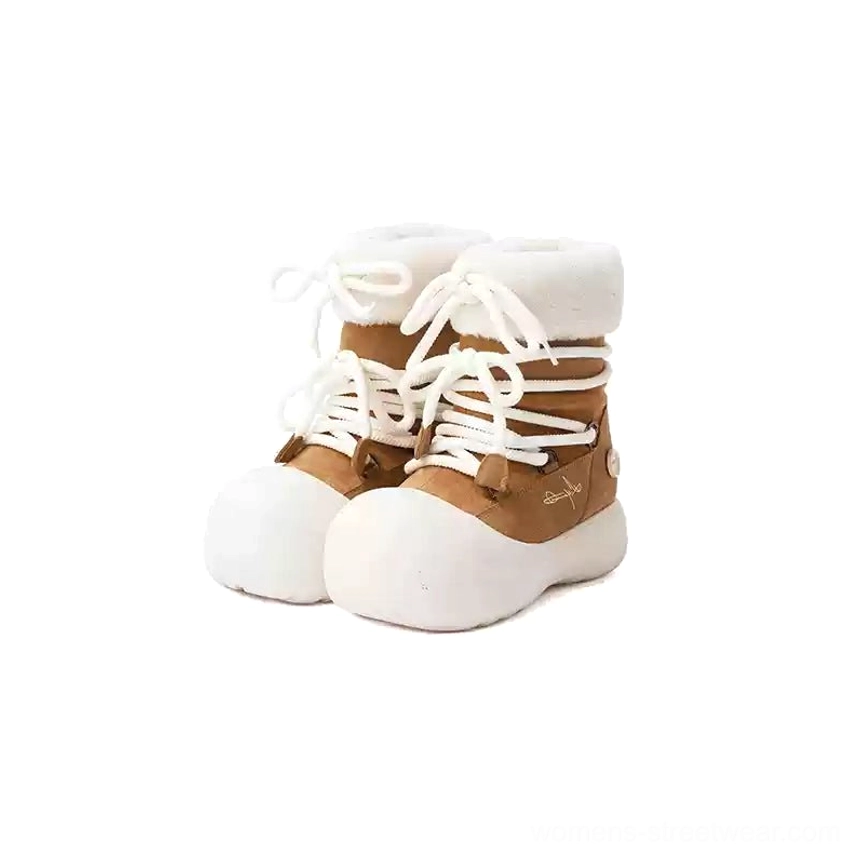 Chestnut brown faux fur cuff platform snow boots with white chunky sole and white rope laces
