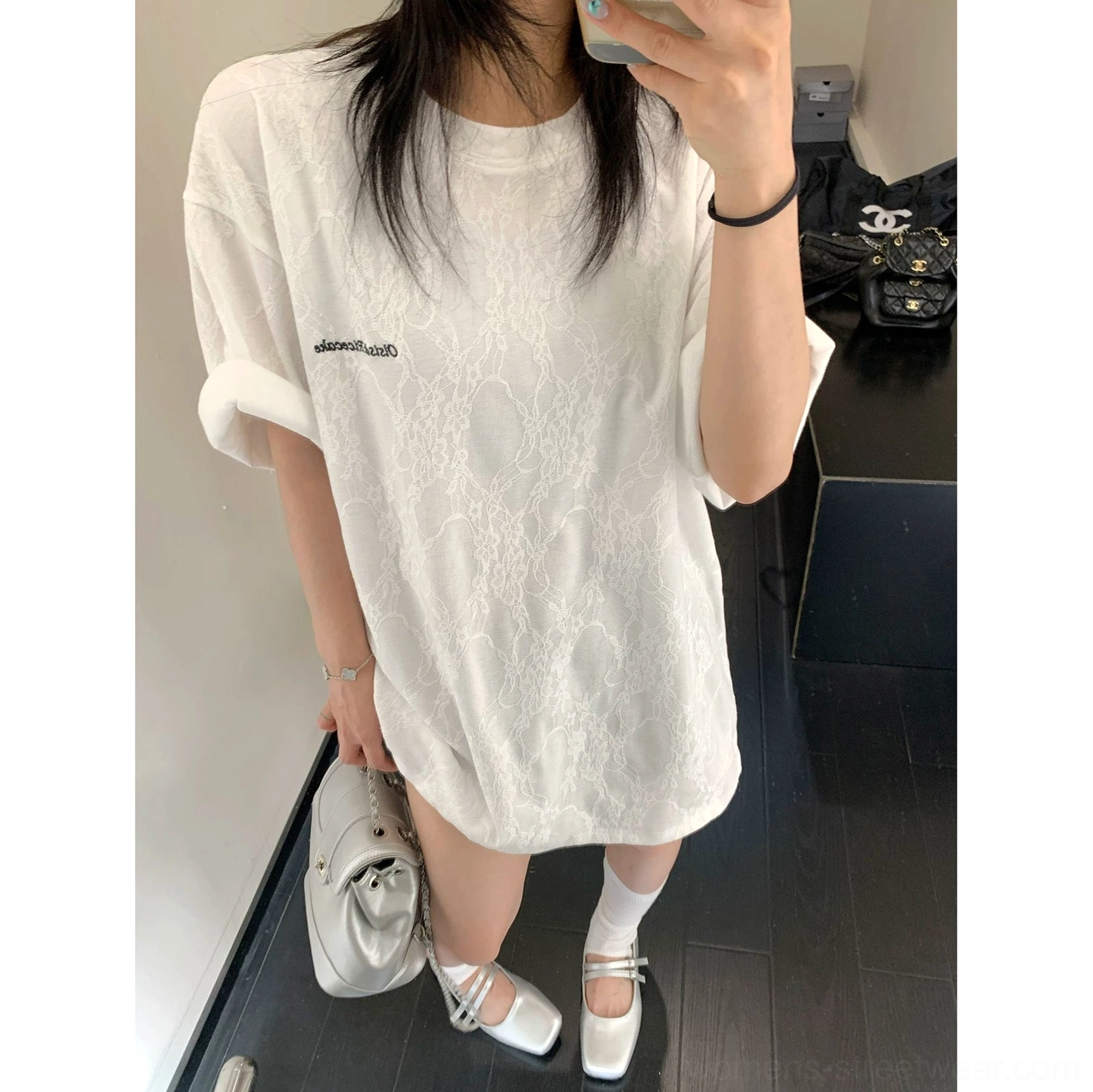 Frosted vein lace texture oversized streetwear t-shirt with crew neckline dropped shoulders and rolled short cuffs