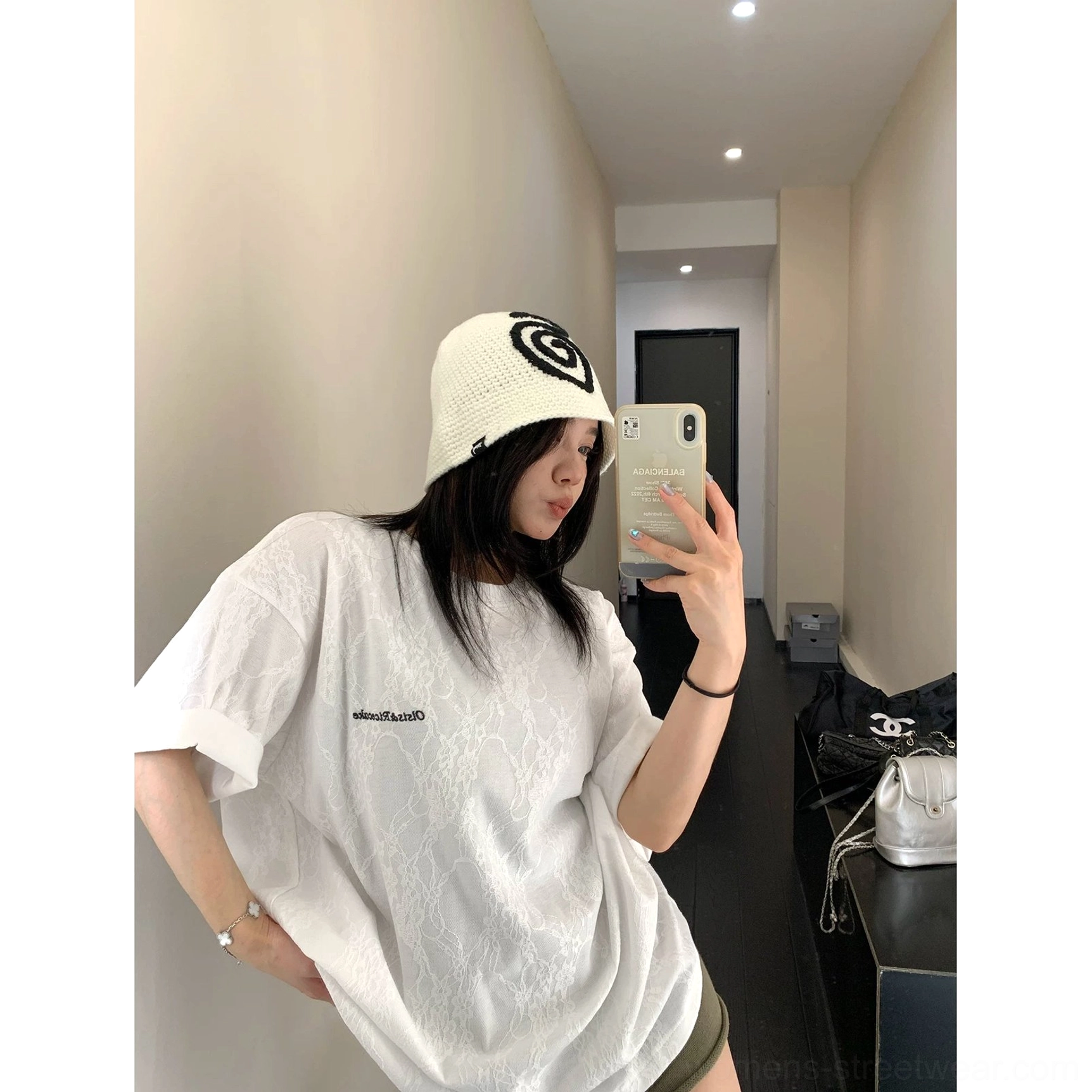 Frosted vein lace texture oversized streetwear t-shirt detailed product view with relaxed Seoul fashion silhouette