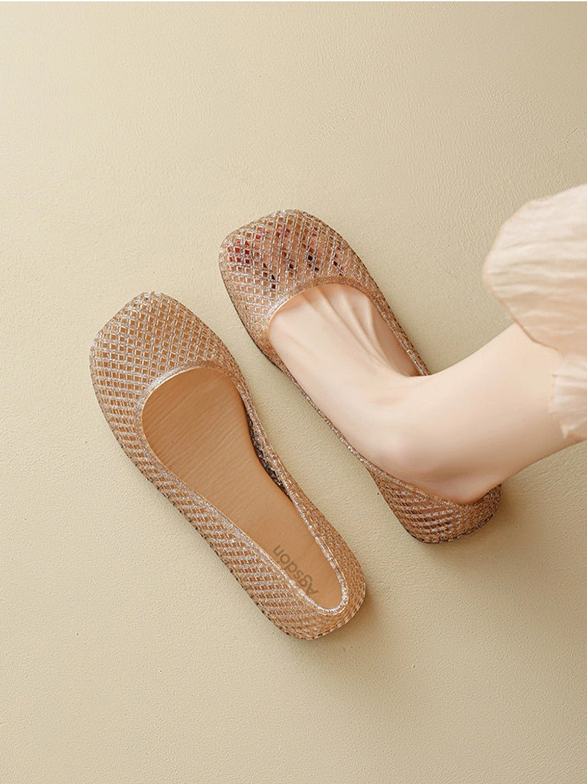 Glitter mesh jelly ballet flats showcasing the lightweight rounded toe streetwear silhouette