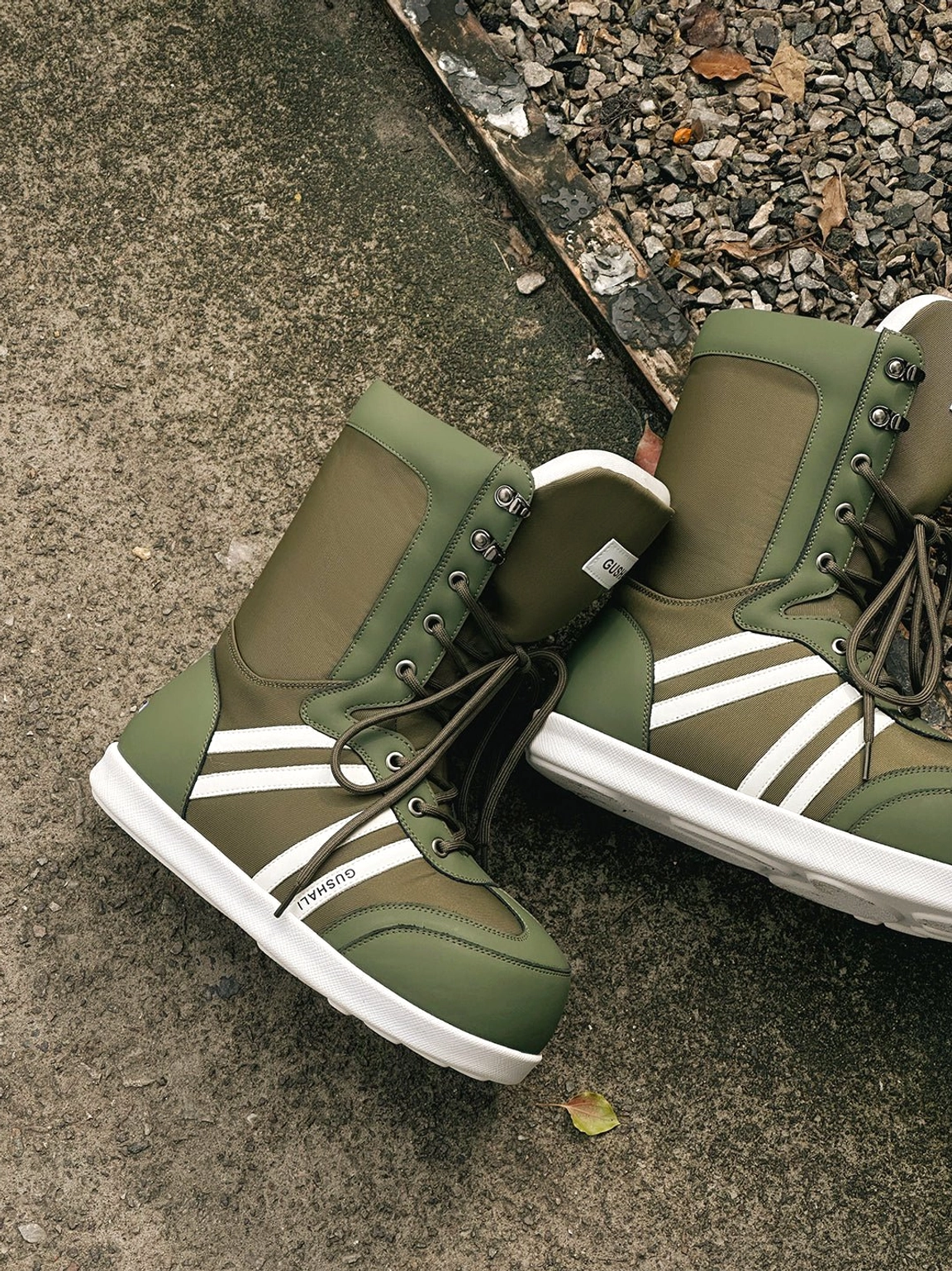 Graphic fleece-lined lace-up mid-calf snow boots winter streetwear product detail image
