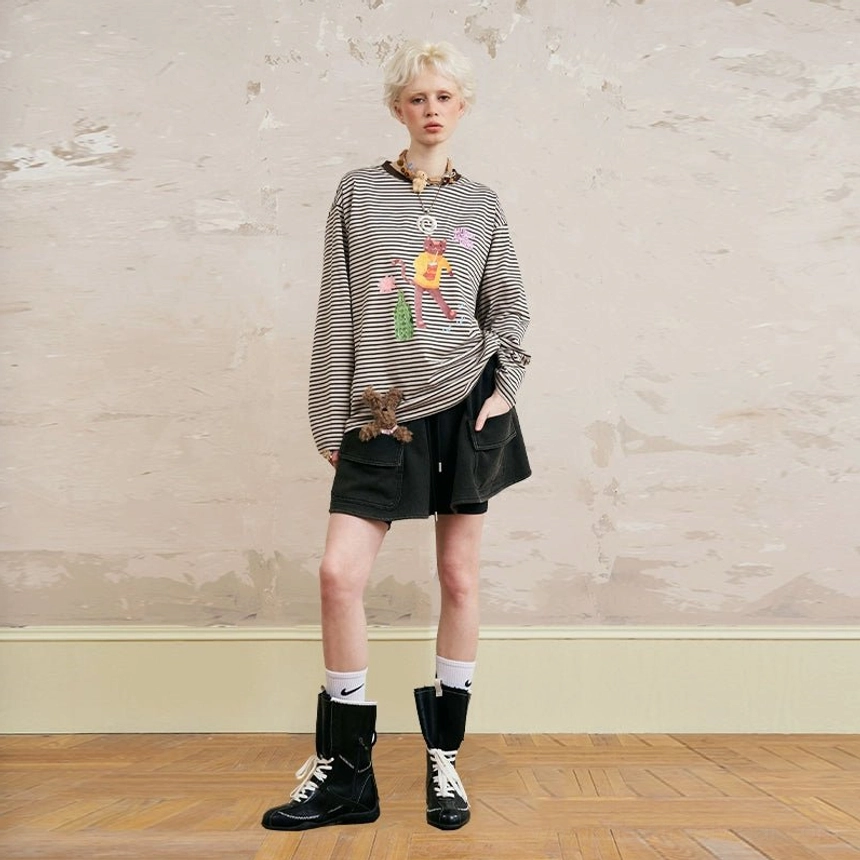 Striped floral graphic sweatshirt with cargo shorts - black white stripe base colorful floral print casual streetwear look