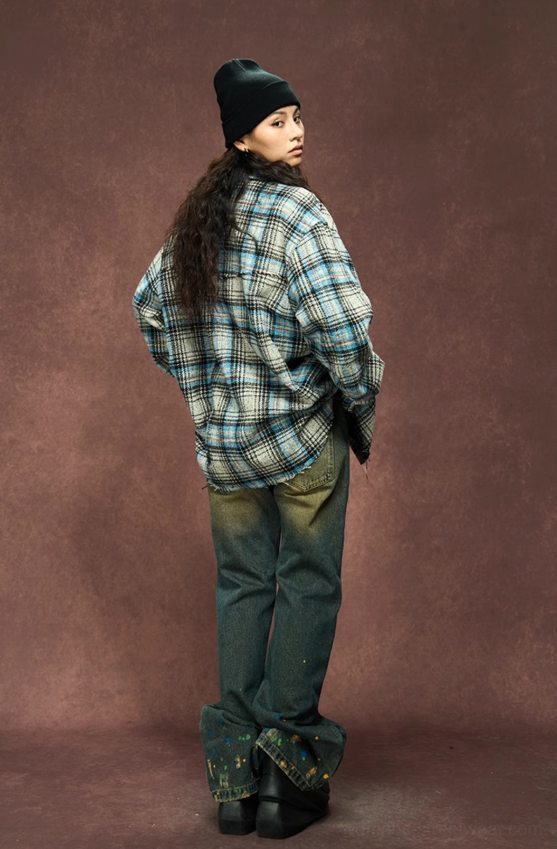 Gray plaid oversized shirt jacket product image featuring relaxed streetwear proportions and a versatile zip-front design