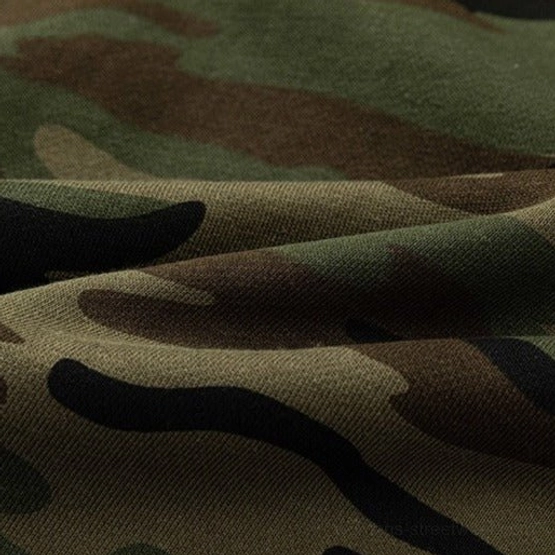 Green oversized camouflage fleece zip jacket designed for relaxed urban outfits and contemporary Asian street fashion