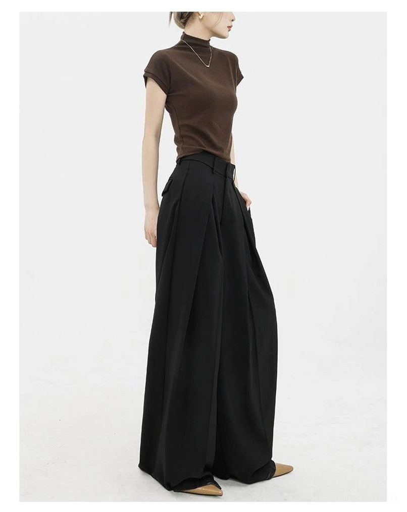 High-waist wide-leg palazzo streetwear pants pleated trouser design detail