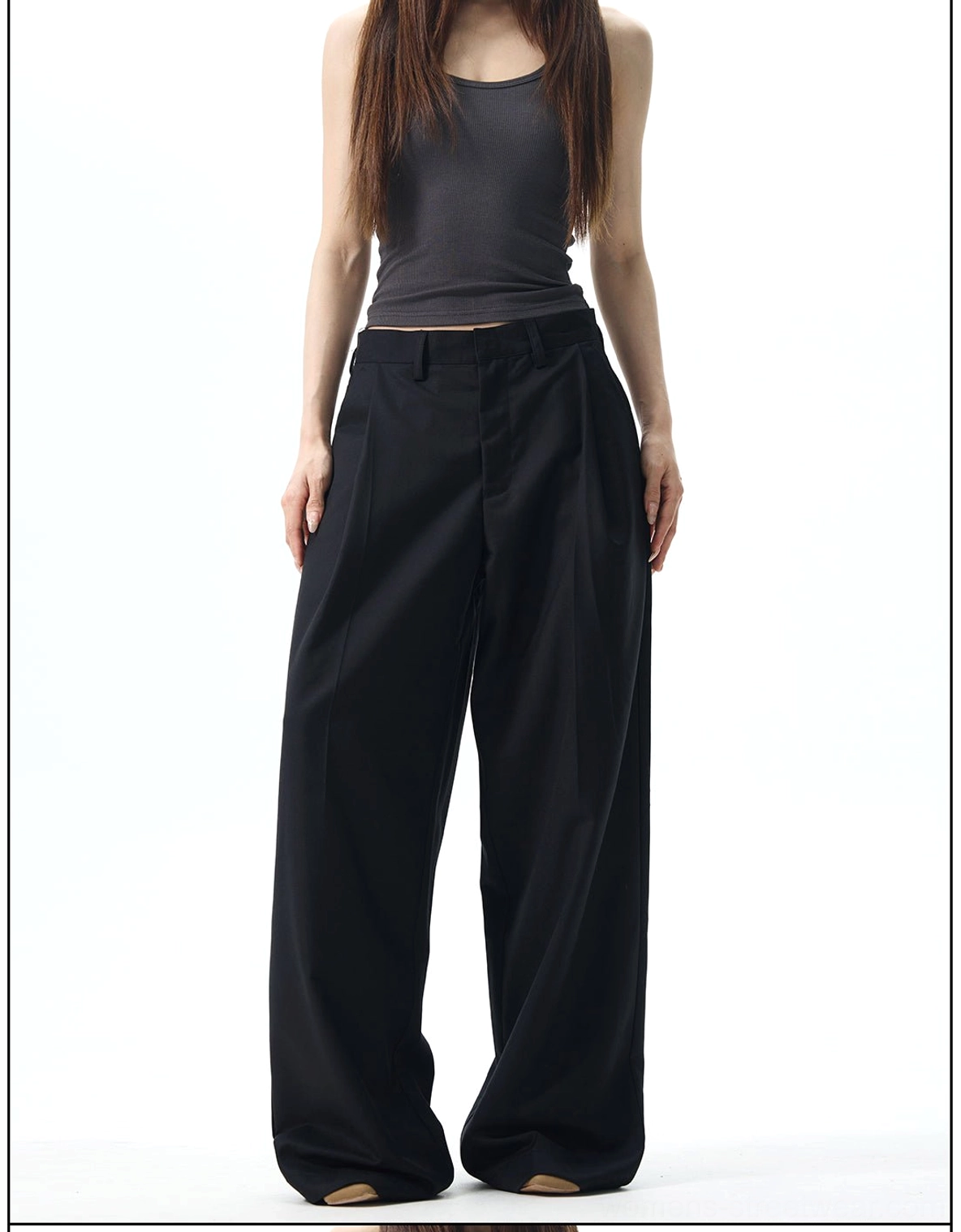 High-waisted wide-leg dress trousers with front pleats and relaxed streetwear proportions for contemporary Seoul-inspired outfits