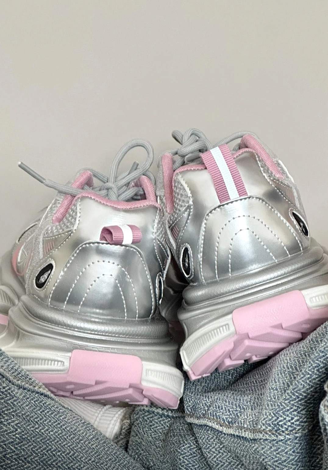 Metallic mesh retro runner sneakers breathable mesh panel close-up product image