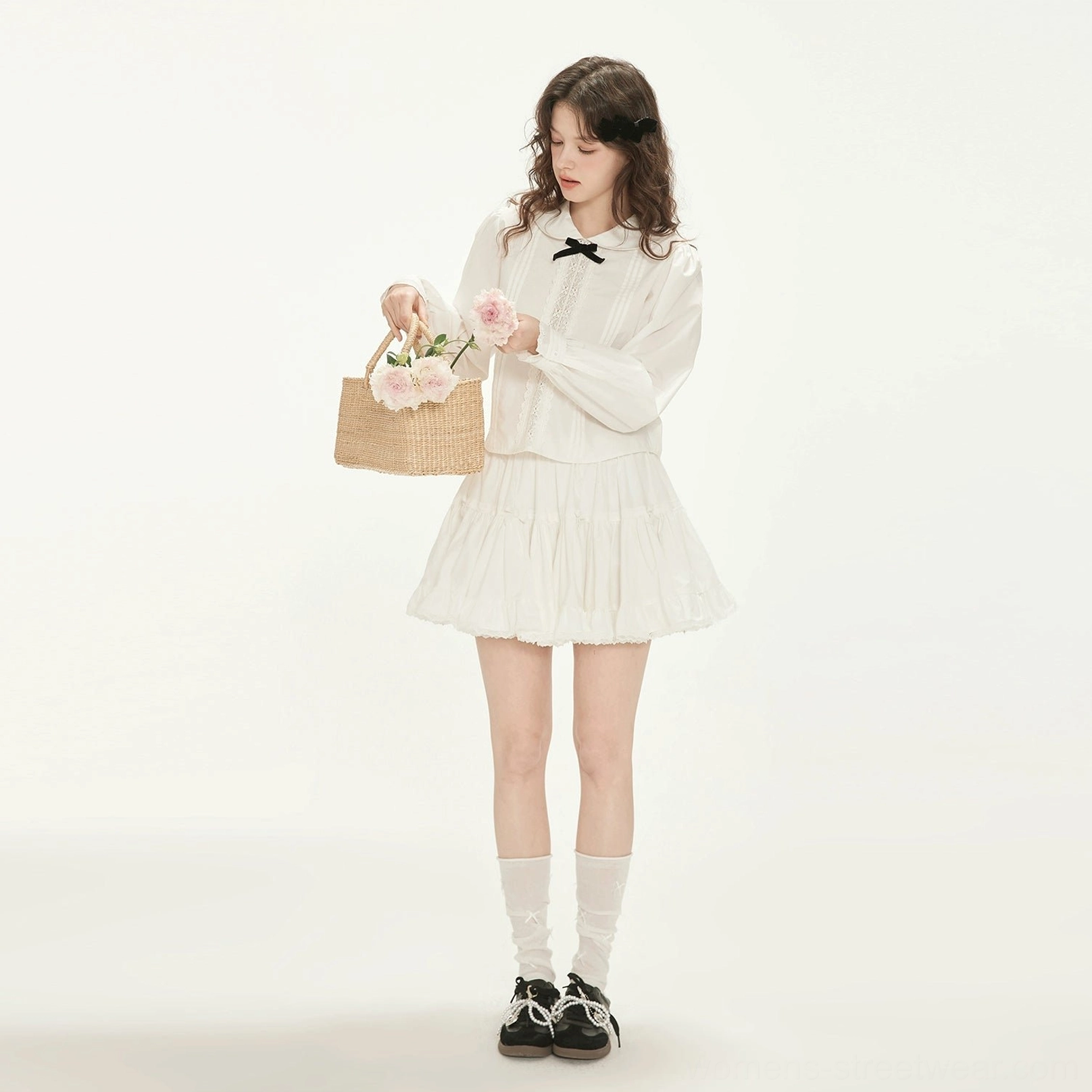 Milk white high waist ruffle mini skirt separate Korean fashion bottom front view