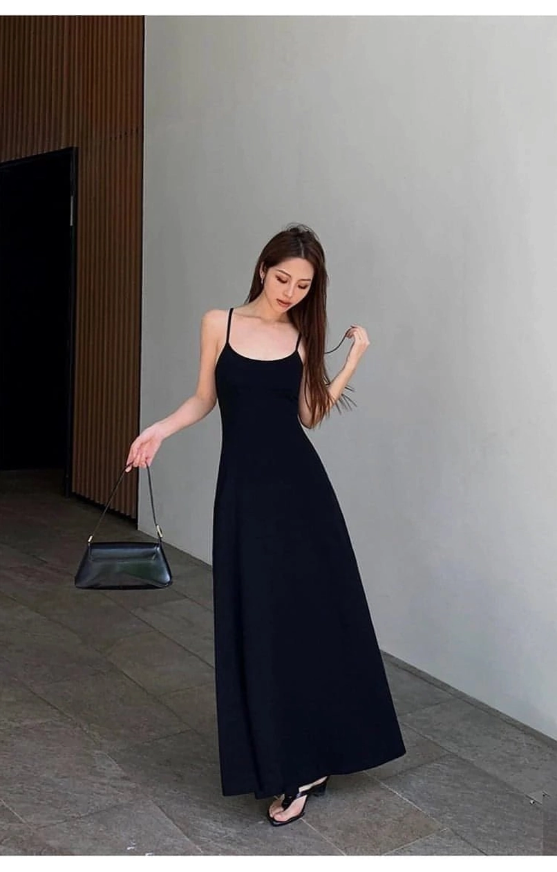 Minimalist black and gray spaghetti strap maxi dress product detail for modern Korean inspired fashion