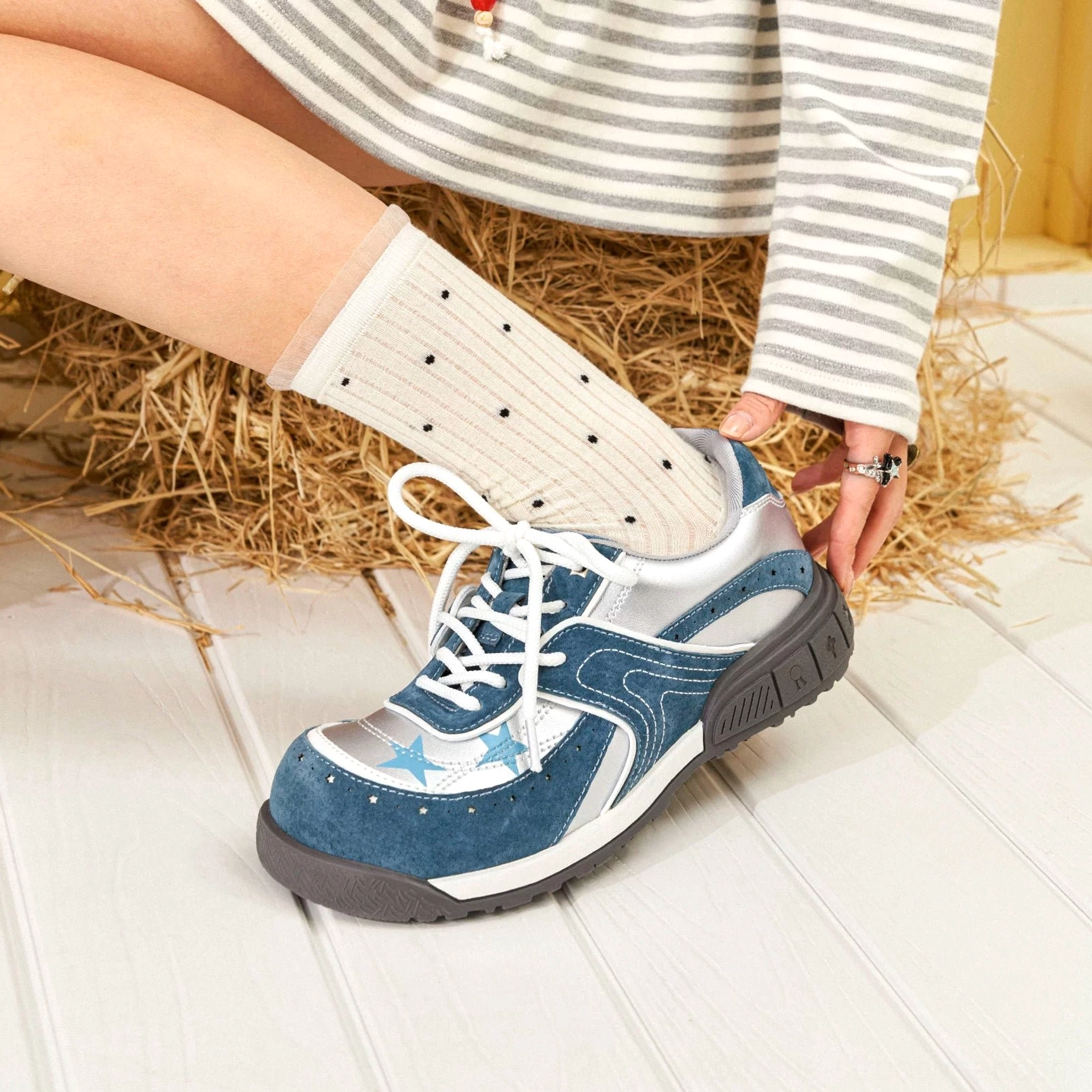Navy blue and silver gray star panel platform sneakers with blue star details, chunky rubber outsole, and lace-up Korean street style design