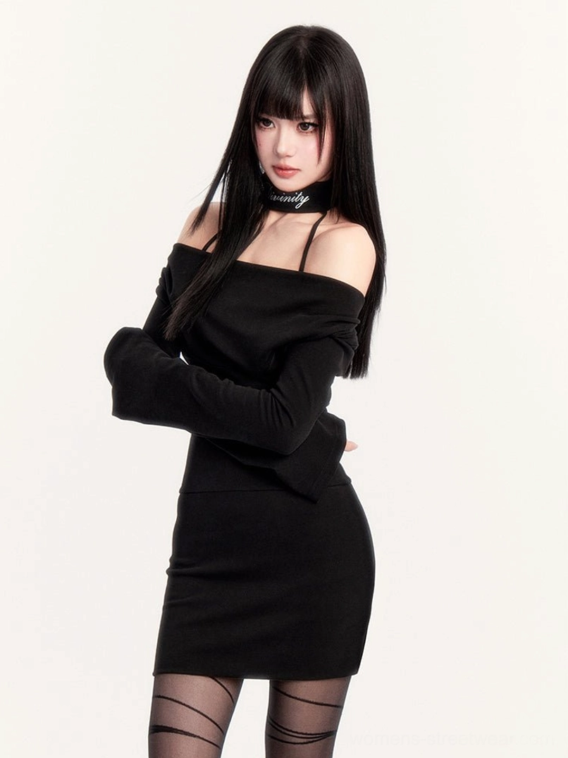 Statement off-shoulder choker bodycon mini dress with fitted silhouette for Korean nightlife fashion