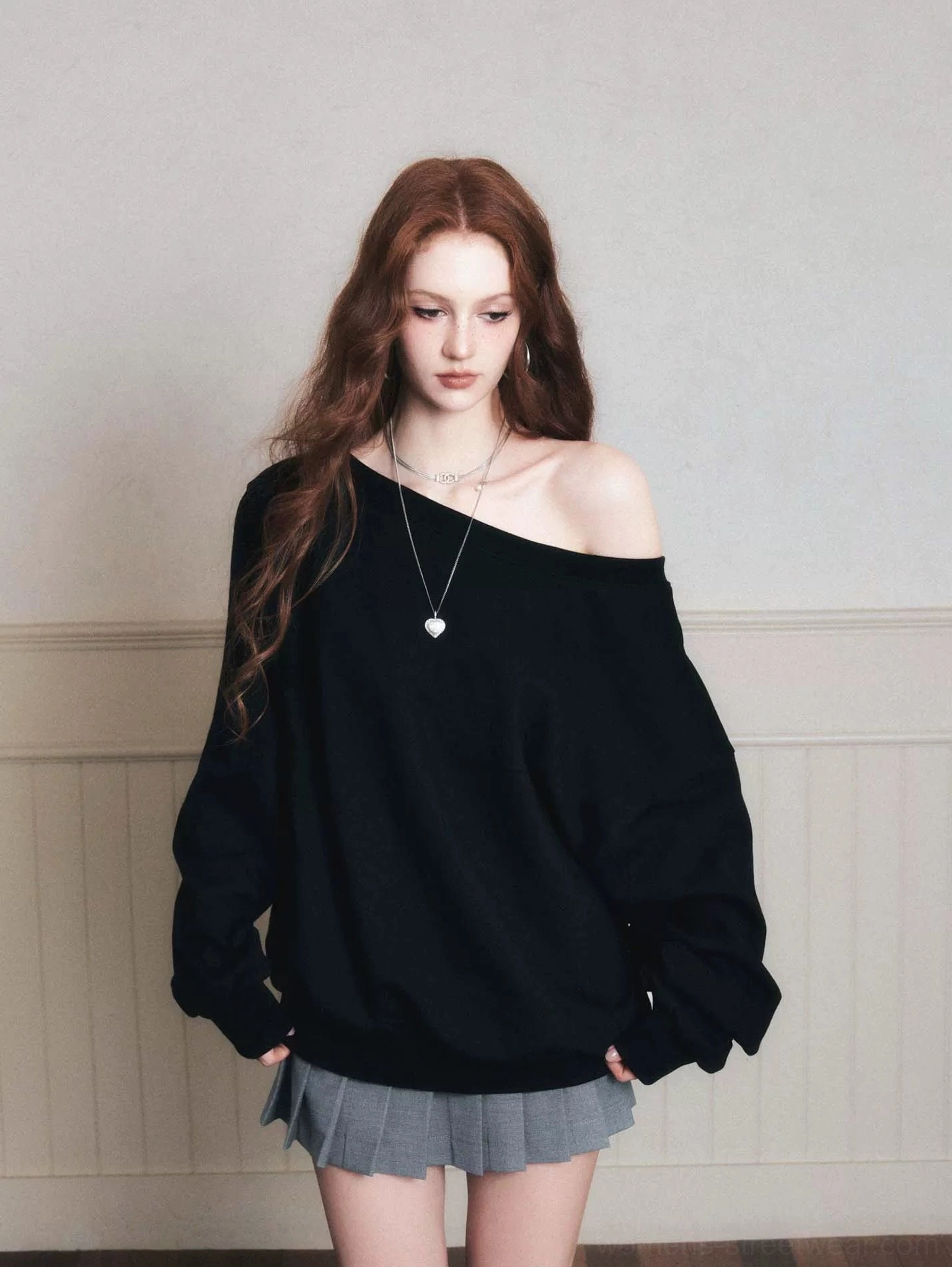 Black off-shoulder oversized campus streetwear sweatshirt product color option