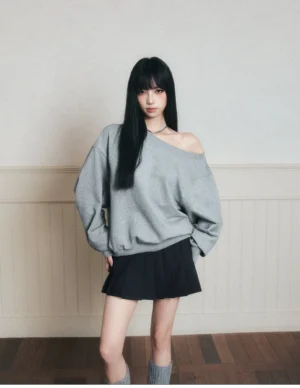 Heather gray off-shoulder oversized campus streetwear sweatshirt front full body outfit